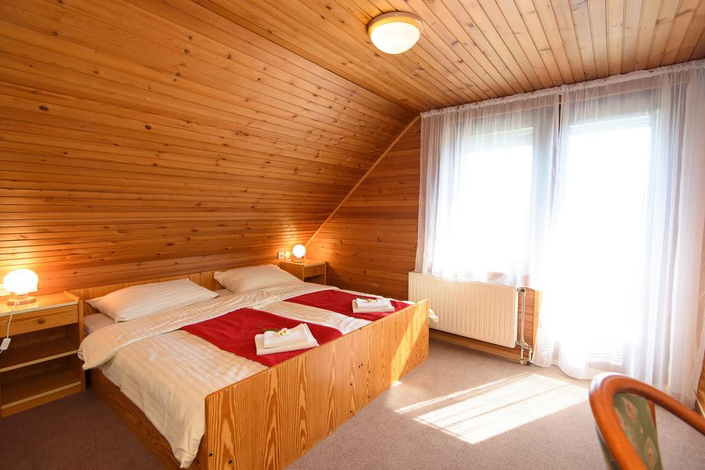 Penzion Vila Bistrica Bohinjska Bistrica ภายนอก รูปภาพ