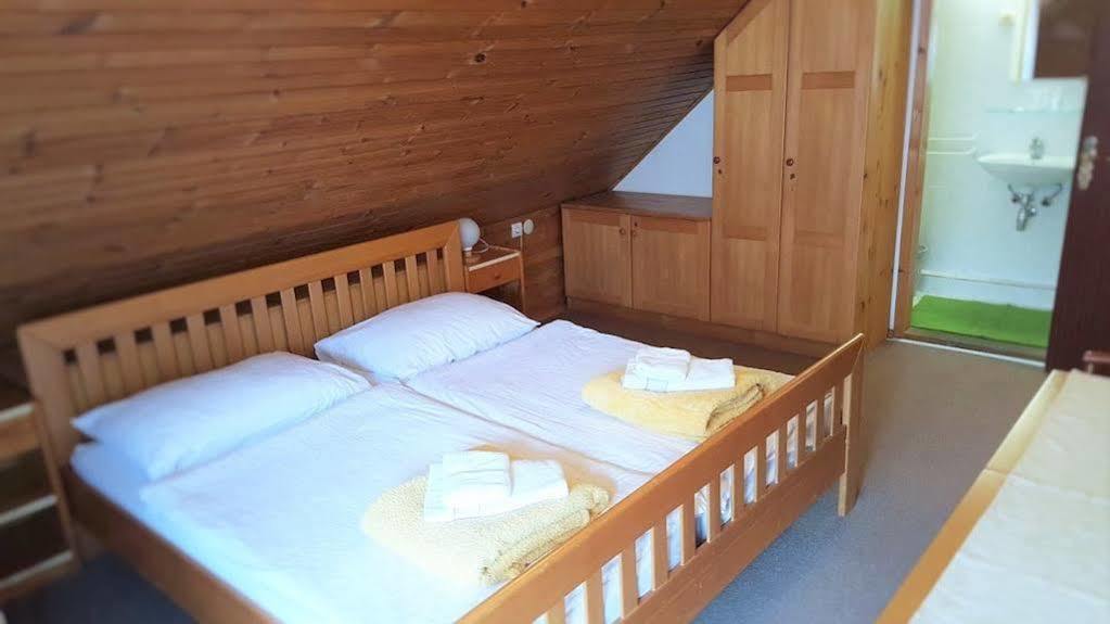 Penzion Vila Bistrica Bohinjska Bistrica ภายนอก รูปภาพ